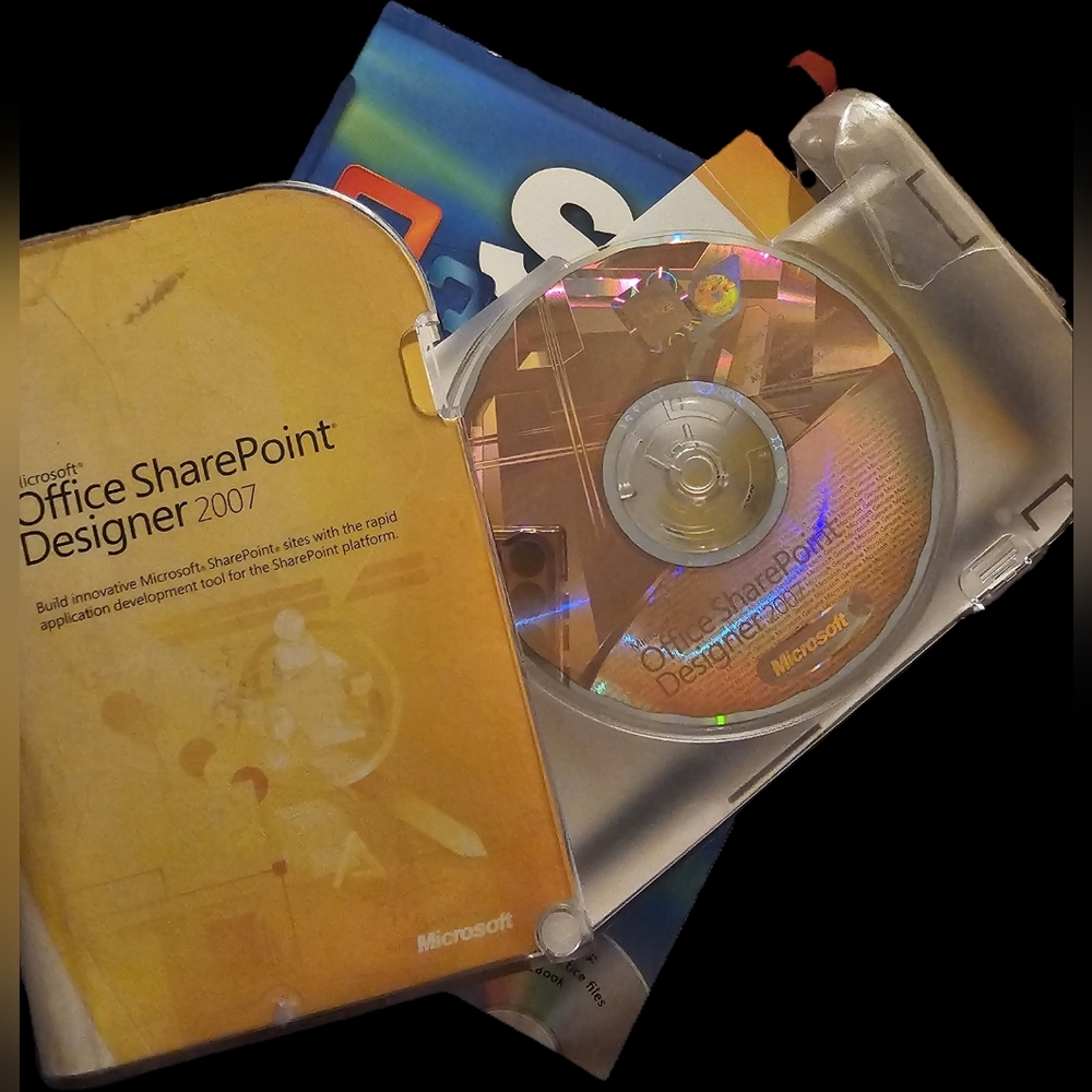 Microsoft SharePoint Designer 2007 Software and Guide Set - Picture 3 of 4